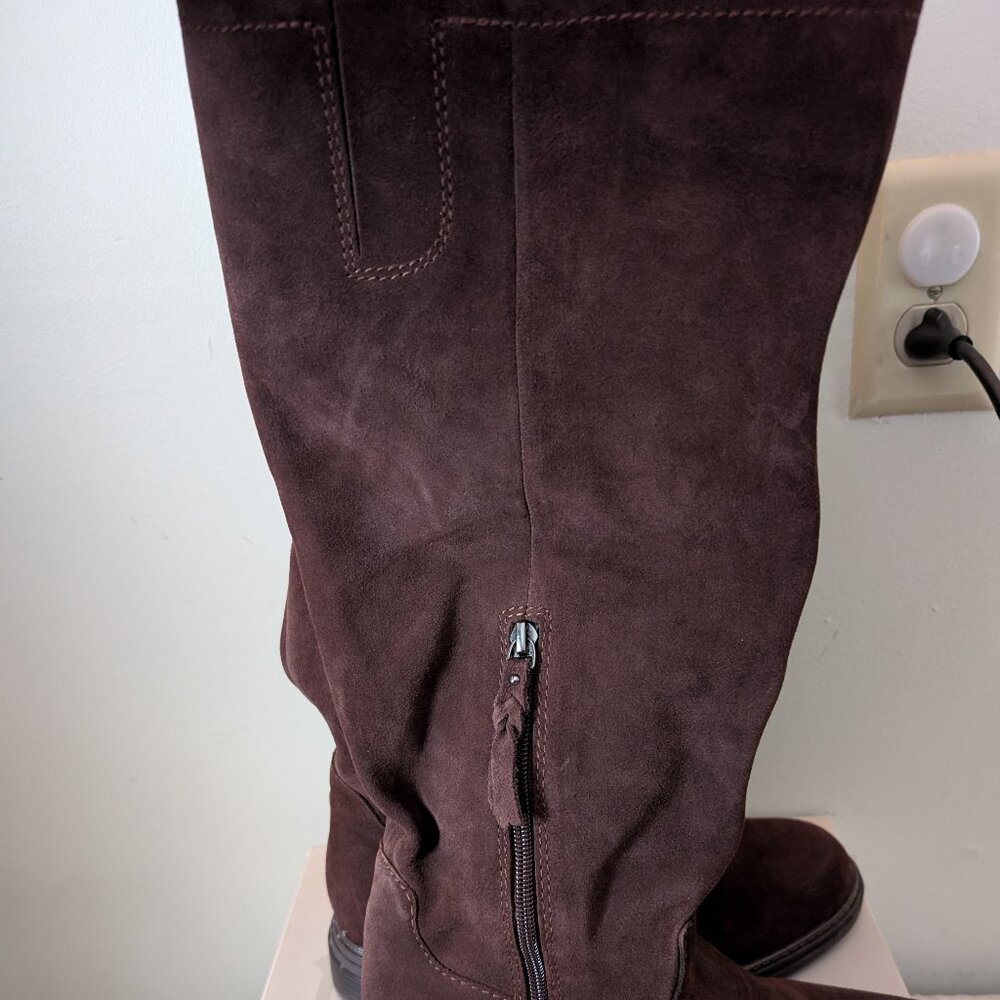 Naturalizer OnTime Knee High (Wide Calf), Chocolate Brown Suede Size 9 Wide - Picture 2 of 7